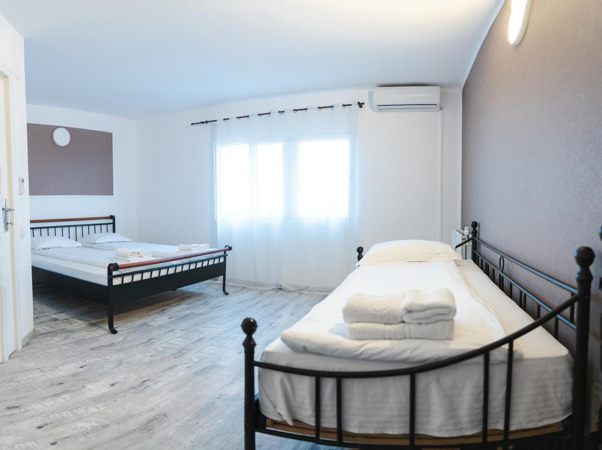 Myda Hotel Apahida Exterior photo