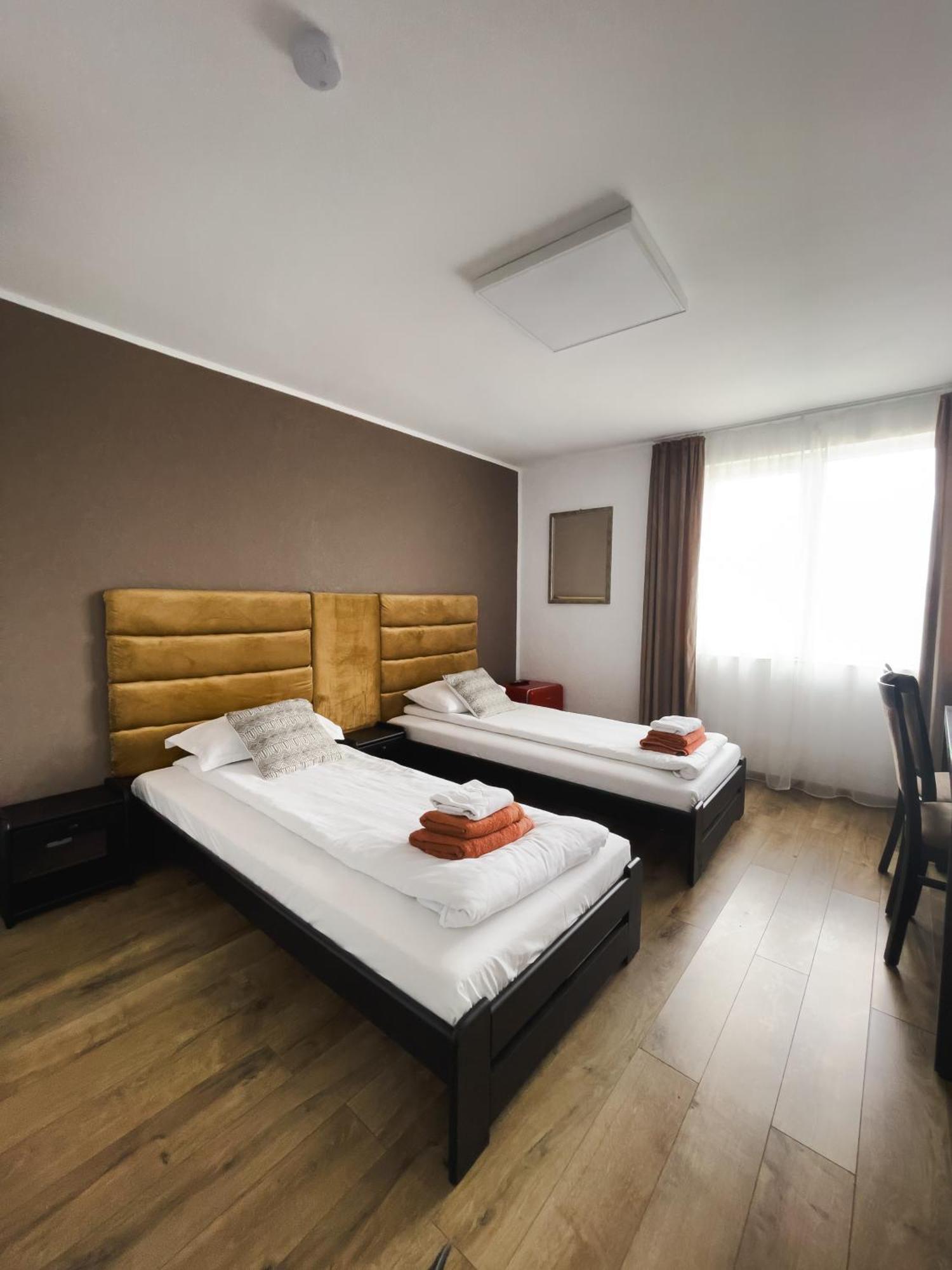 Myda Hotel Apahida Exterior photo